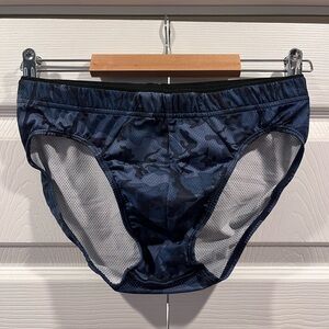 2xist navy camo hip brief medium